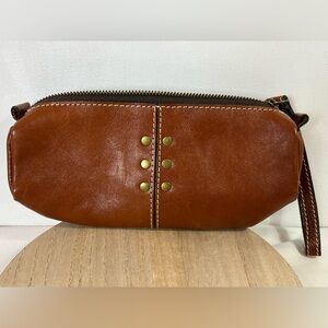 Patricia Nash Isla Wristlet Purse Brown Embossed Flowers 100% Leather READ